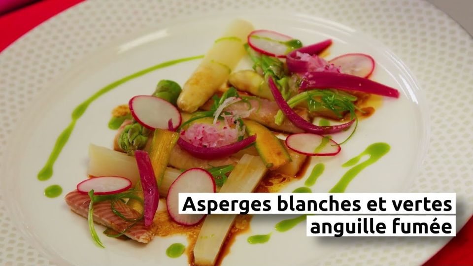 A feu doux : Les Fines Herbes, #2 Asperges blanches et vertes et anguille fumée